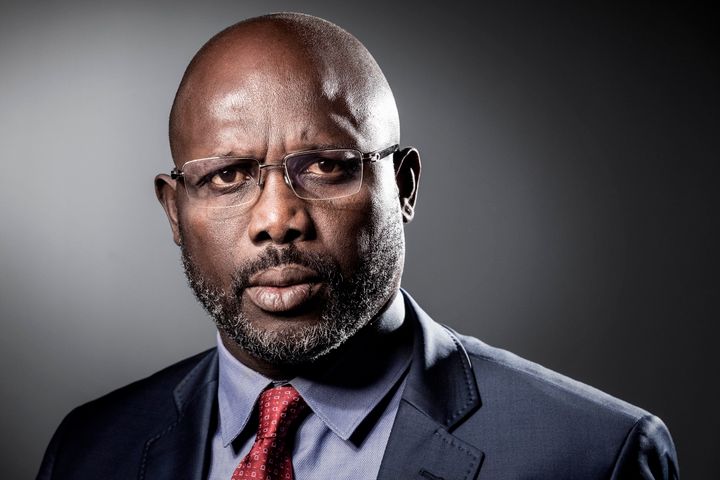 ¿Cuánto mide George Weah? - Real height 5a4549311d00003a004d3b41
