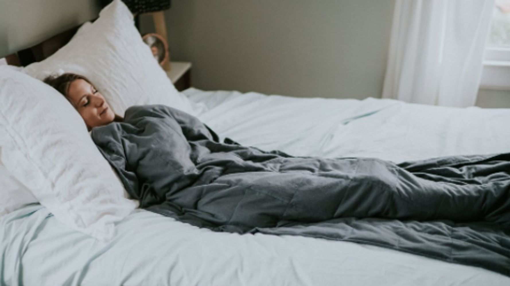 11 Weighted Blankets That Won T Weigh Down Your Wallet Huffpost Life