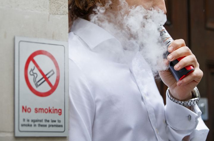 Scientists have described problems with research into the use of e-cigarettes
