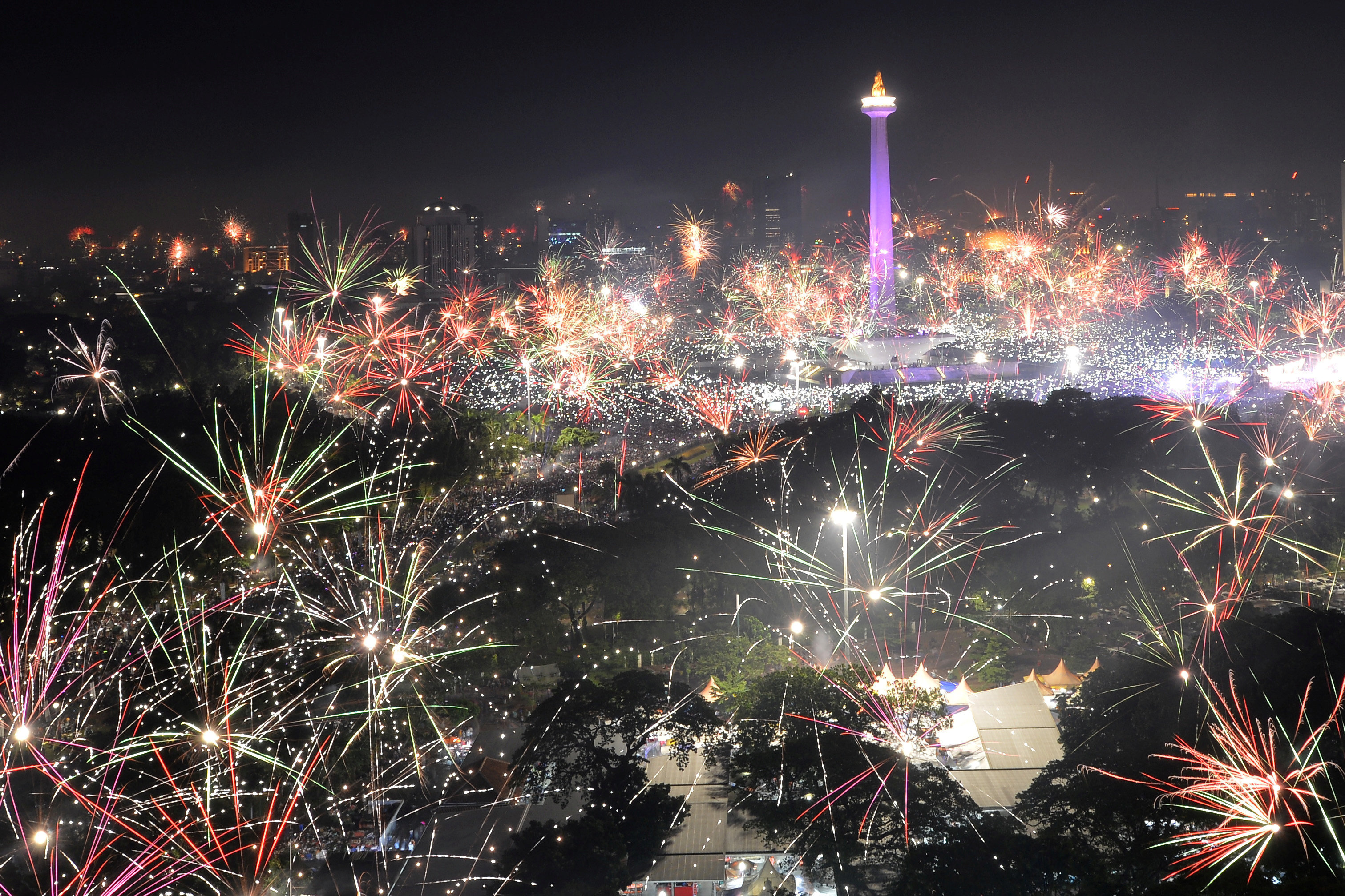 Incredible New Year's Celebrations Around The World | HuffPost