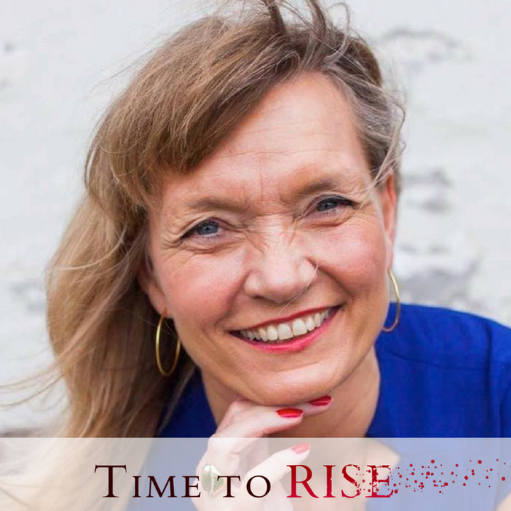 Time to Rise author, Lorena Plæhn