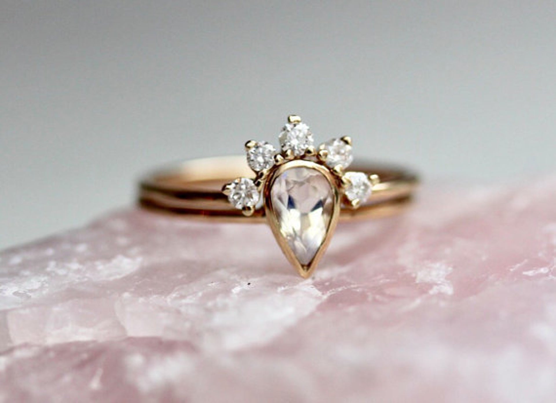 15 Stunning Engagement Rings That Aren't Diamonds | HuffPost Life