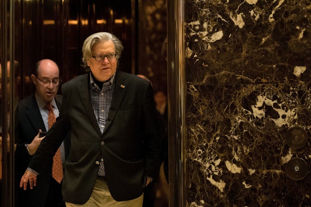 Stephen Bannon wurde von Donald Trump aus dem Weißen Haus geworfen.