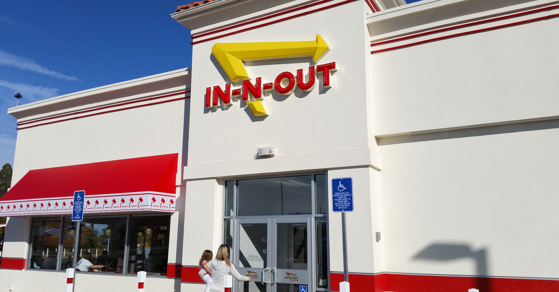 In-N-Out Burger Now Serves Hot Cocoa And It's Causing Quite A Stir ...