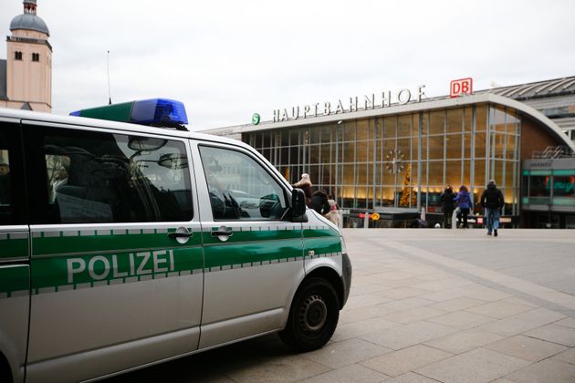 Polizei am Kölner Hauptbahnhof.