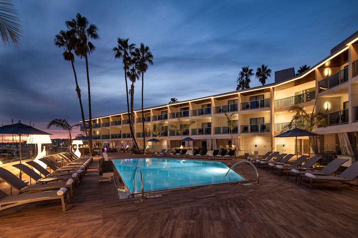 Marina Del Rey Hotel - Pool Side