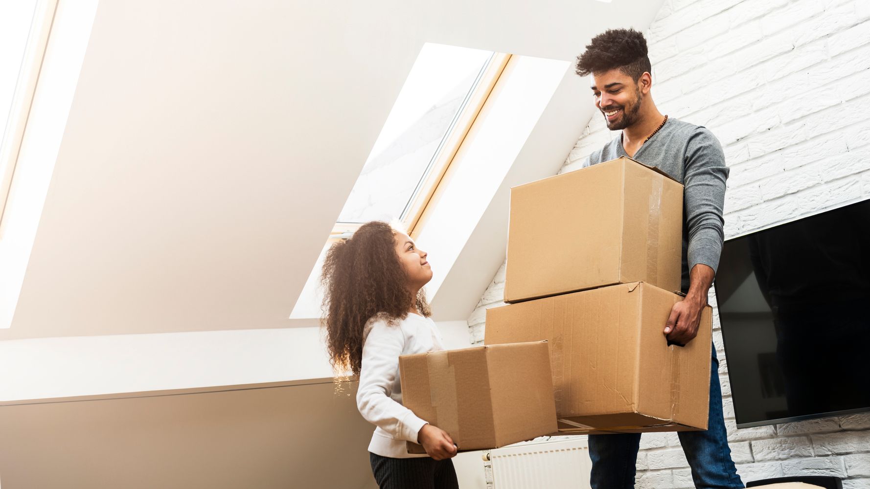 8 Tips for Reducing Stress When Moving with Children