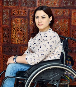 Elena Ratoi.