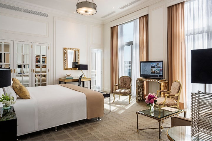 <p>A Junior Lounge Suite at the Alvear Palace. </p>