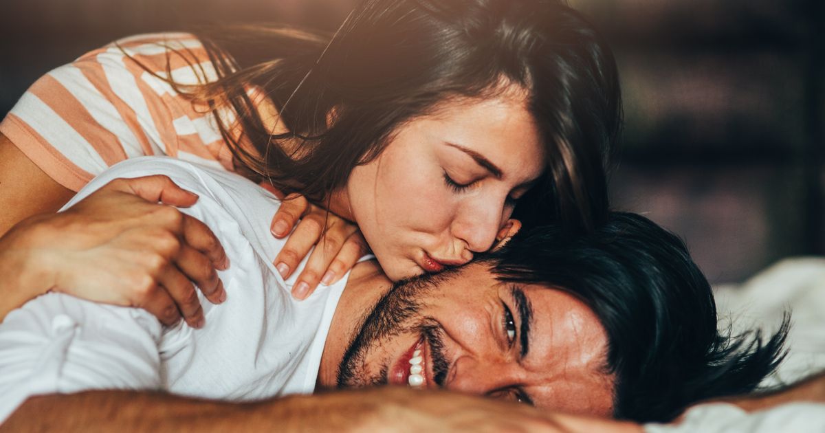 9 Things The Happiest Couples Do For Each Other Without Being Asked Huffpost Life