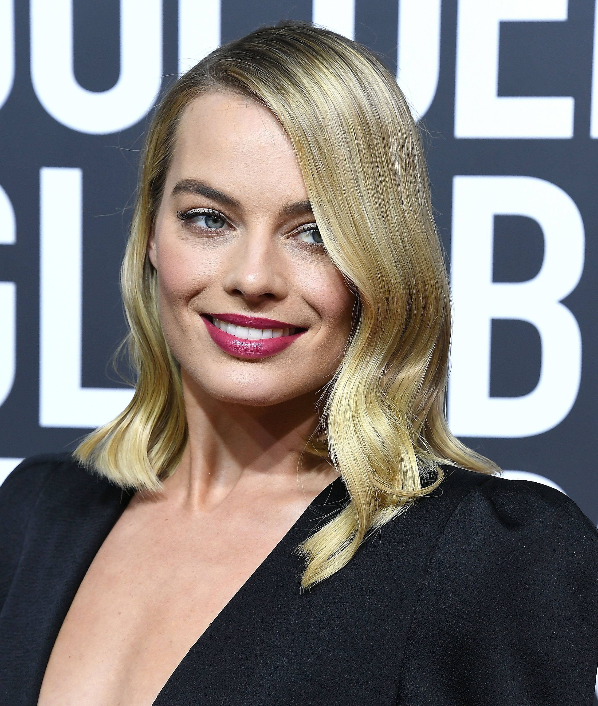 Margot Robbie and Chris Hemsworth hilariously battle to be the 'Best Aussie' Margot Robbie and Chris Hemsworth hilariously battle to be the 'Best Aussie'