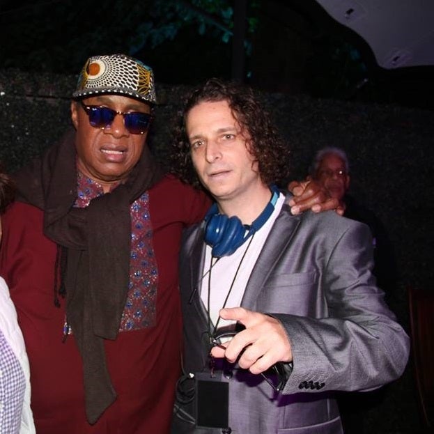 <p><em>Stevie In UK</em></p>