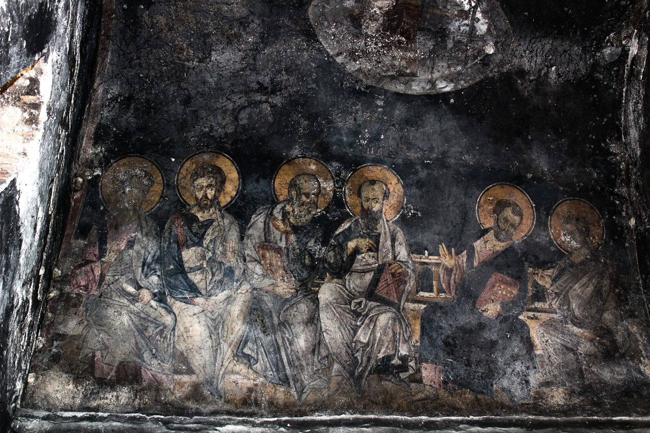 Η «Πεντηκοστή», τοιχογραφία του 13ου αι. στον Άγιο Δημήτριο (Κατσούρη).