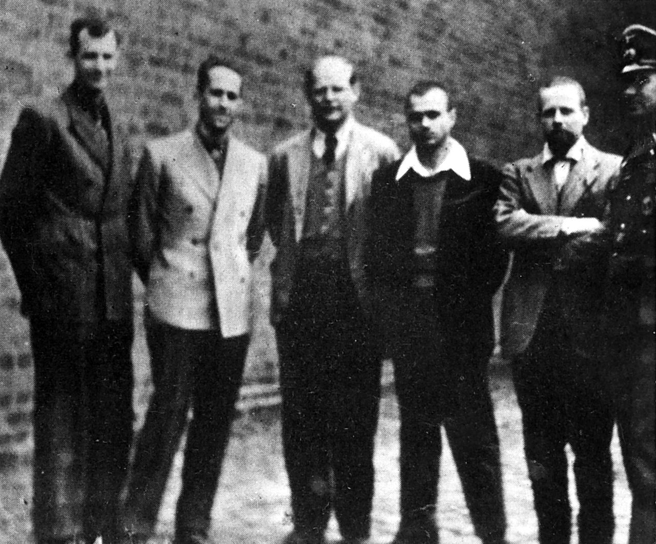 Στη φυλακή μαζί με άλλους τέσσερι Ιταλούς συγκρατούμενούς του