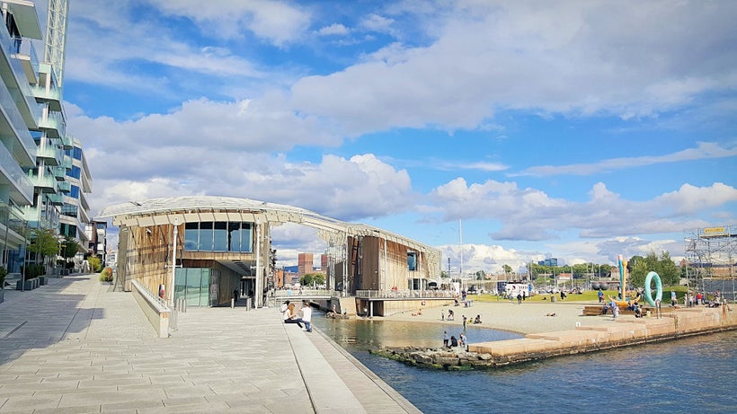 The Astrup Fearnley Museum of Modern Art and the Tjuvholmen City Beach.