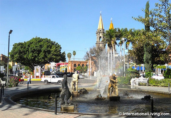 <p>Town of Chapala, on the north shore of Lake Chapala, Jalisco, Mexico.</p>