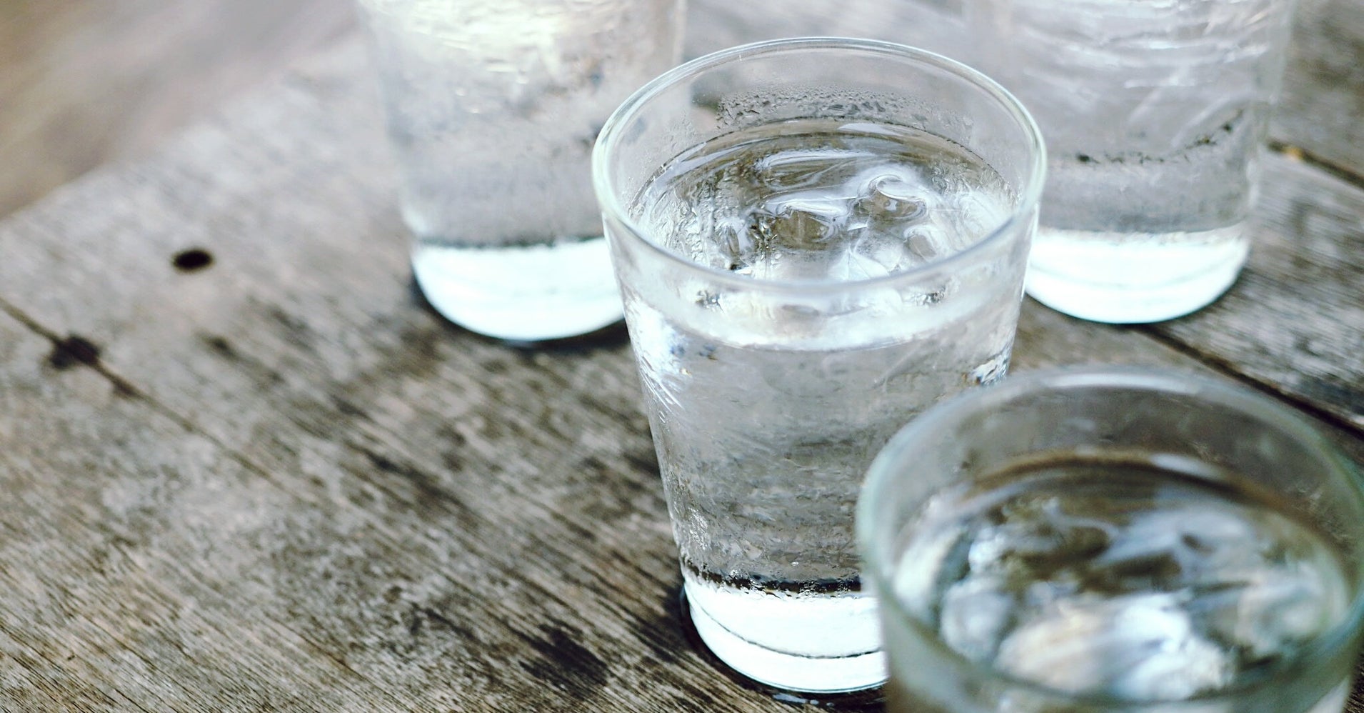 It's Weird That American Restaurants Serve Ice Water In Winter