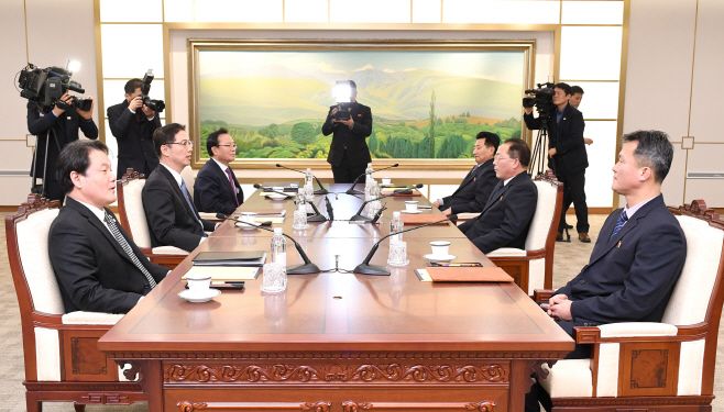 A working-level talks between the two Koreas on the North's participation in the upcoming Winter Olympics held at the Peace House located at the southern side of the border in the truce village of Panmunjeom on Wednesday, January 17./ Source: South Korea's Ministry of Unification 