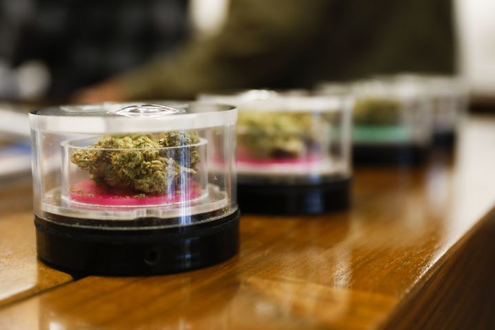 19 Attorneys General Call On Congress To Legalize Banking For Weed Industry