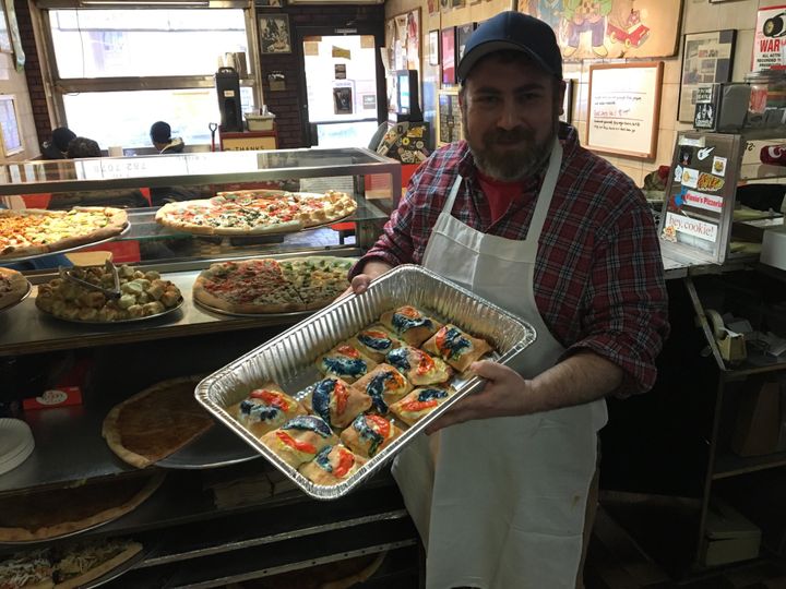 Vinnie’s Pizzeria co-owner Sean Berthiaume told HuffPost that the idea of the pied pods came to him in a dream earlier this week.