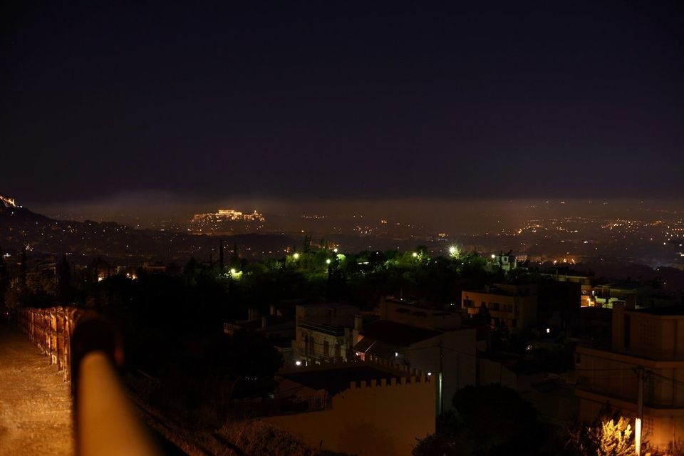 Τι συμβαίνει με την ατμοσφαιρική ρύπανση στην Ελλάδα: Η κρίση, το «σκοτεινό σύννεφο» του λιγνίτη και...