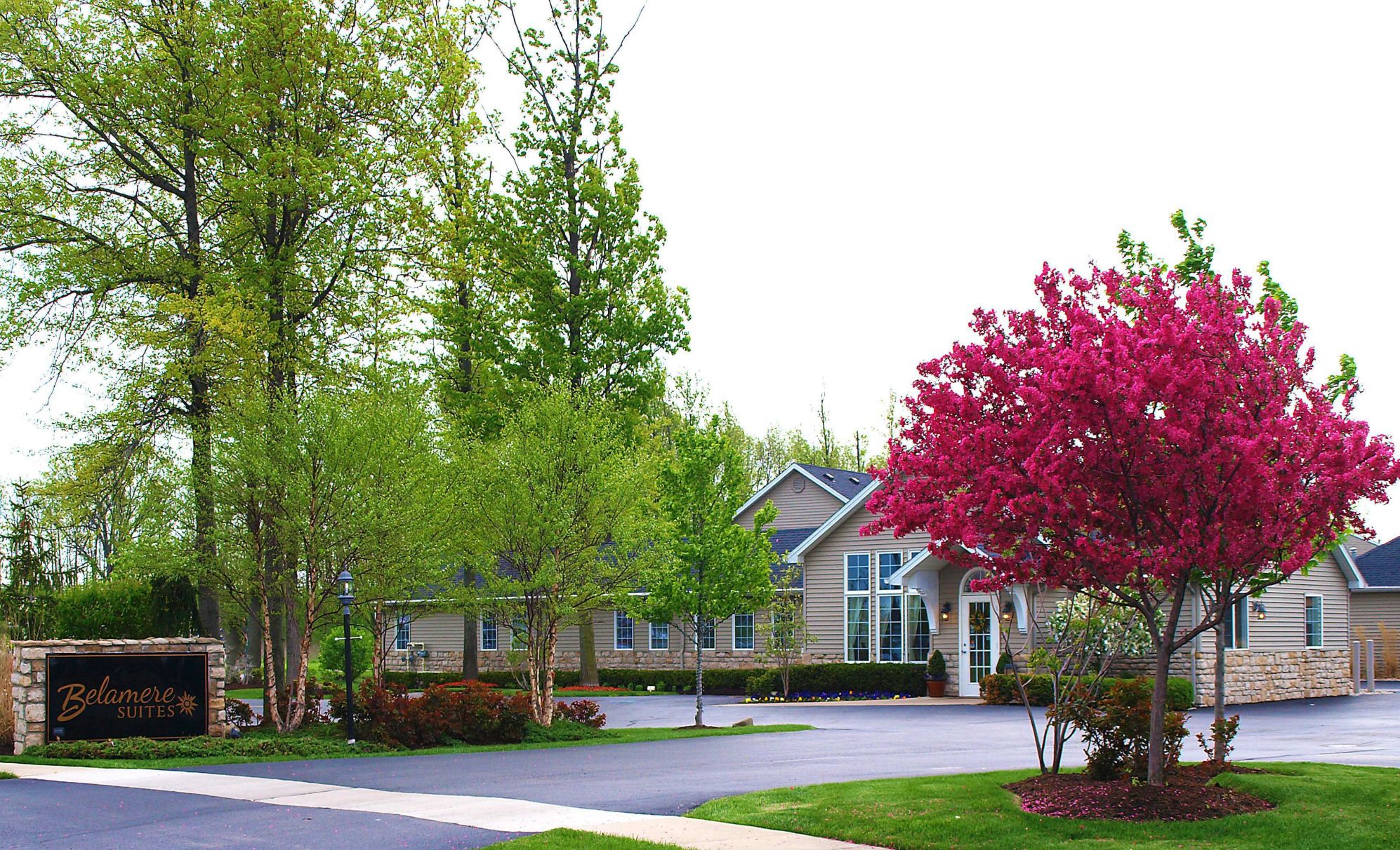 Yep The Most Romantic Hotel In The US Is In Ohio HuffPost Life   5a6772282d00001f0094291f 