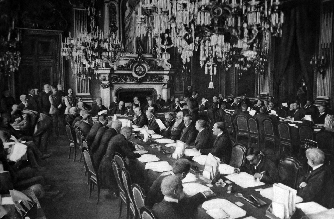 opening session of the Versailles Peace conference at the Trianon Palace january 1919. (Photo by Universal History Archive/UIG via Getty Images)
