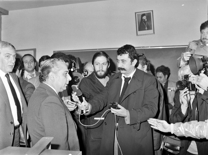 ΠΡΟΕΔΡΙΚΕΣ 1983: Ο Σπύρος Κυπριανού, που κέρδισε από τον πρώτο γύρο κάνει δηλώσεις , μετά την άσκηση του εκλογικού του δικαιώματος