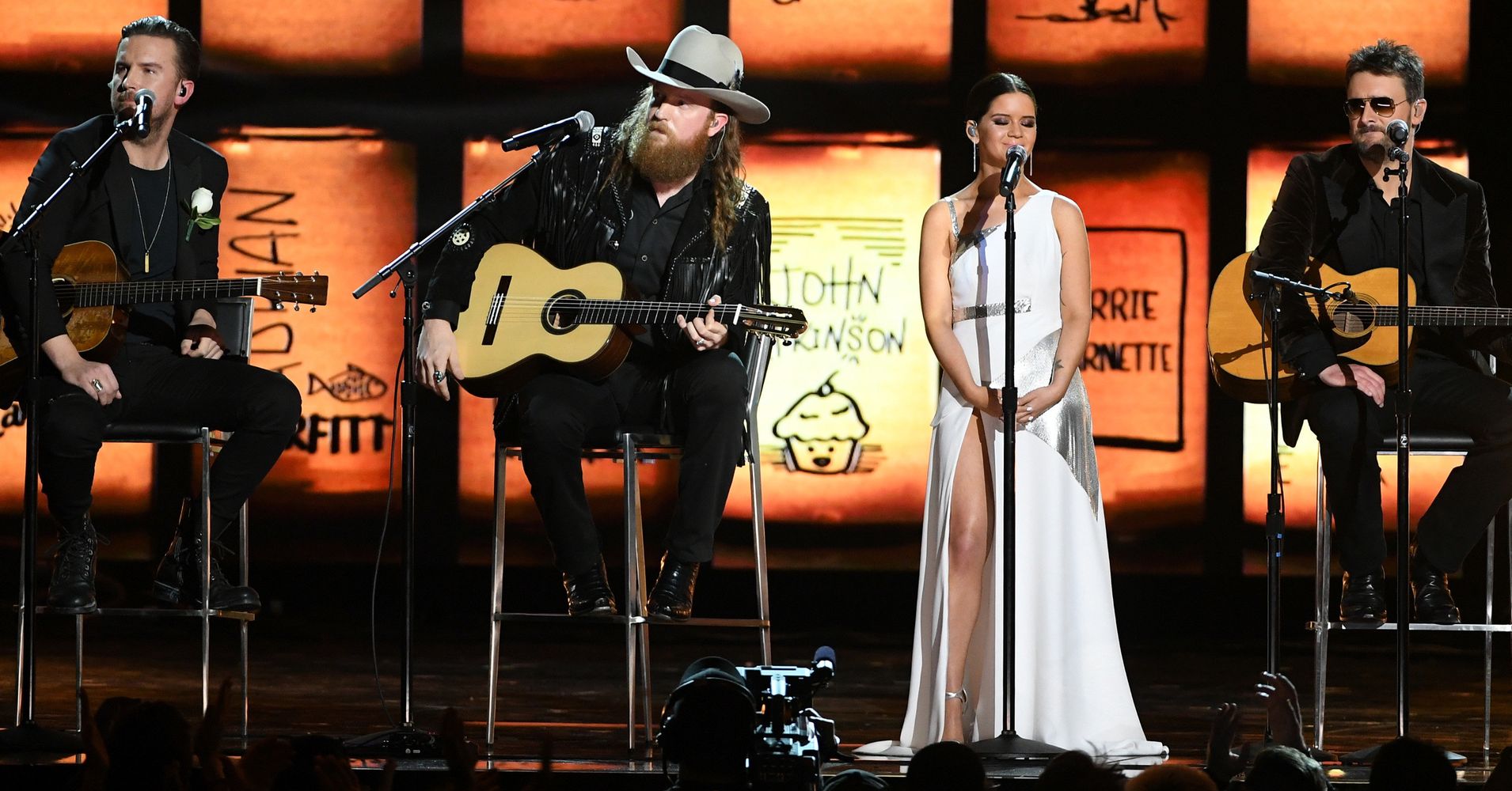 Musicians Sing 'Tears In Heaven' In Grammy Tribute To Las Vegas