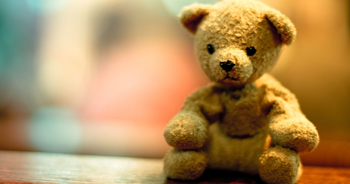 Where is the teddy bear. Sad Teddy. Sad Teddy Bear. Little Teddy Bear. Where is the Teddy Bear? С картинками.