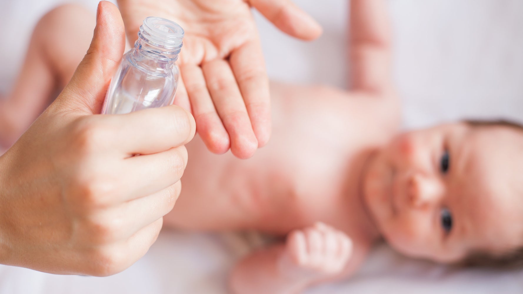 How A Body Oil For Babies Actually Makes Me Want To Moisturize Huffpost Life How A Body Oil For Babies Actually Makes Me Want To Moisturize Huffpost Life