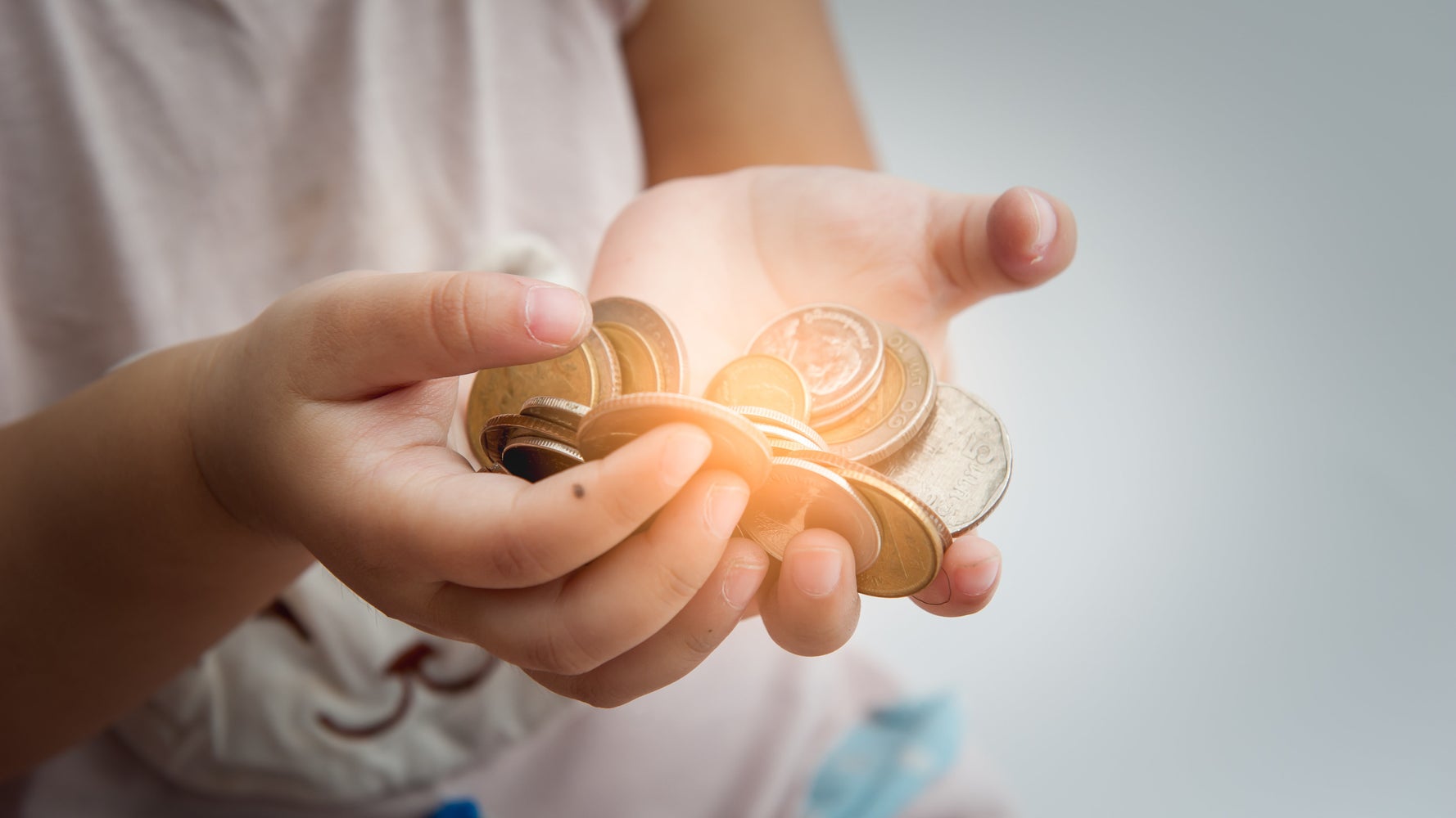 Pocket Money Would You Give Your Child £11.20 A Week? HuffPost UK