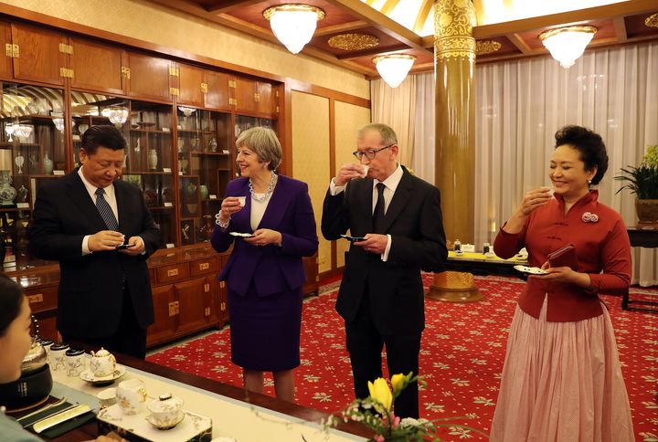 President Xi Jinping, Theresa May, husband Philip and Peng Liyuan.