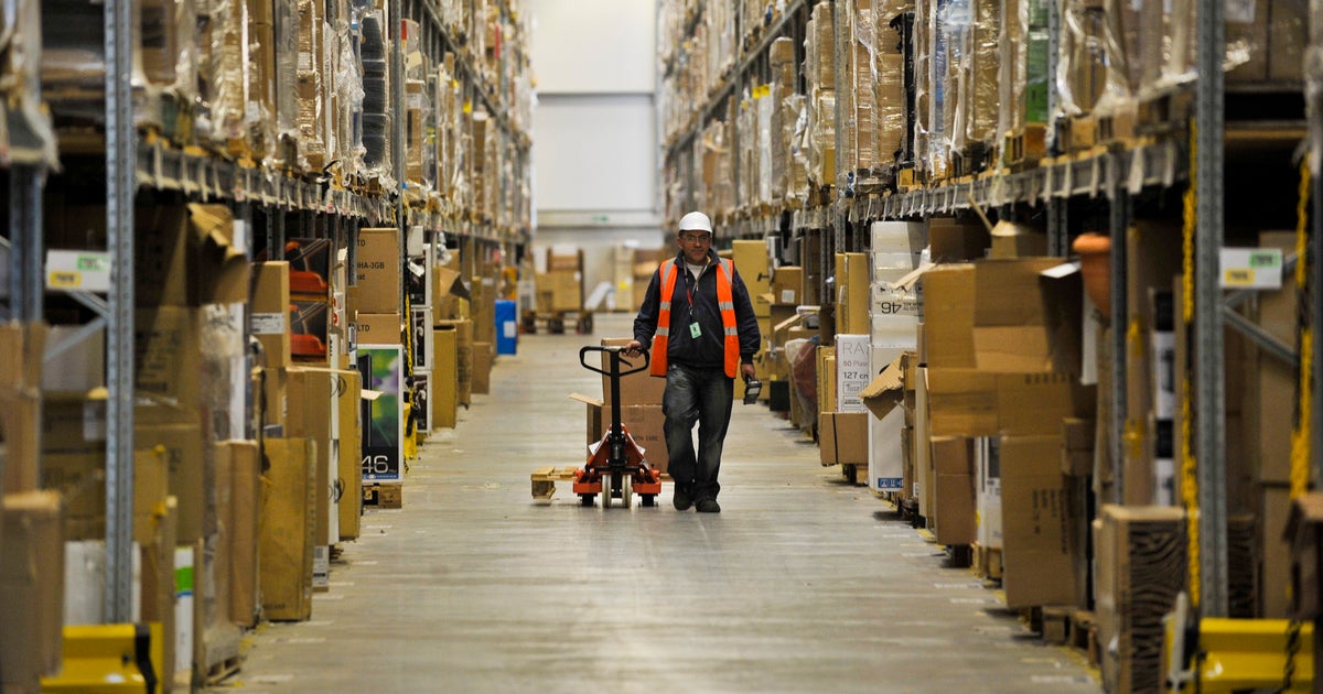 Amazon Patents A Wristband That Tracks Its Workers Movements HuffPost