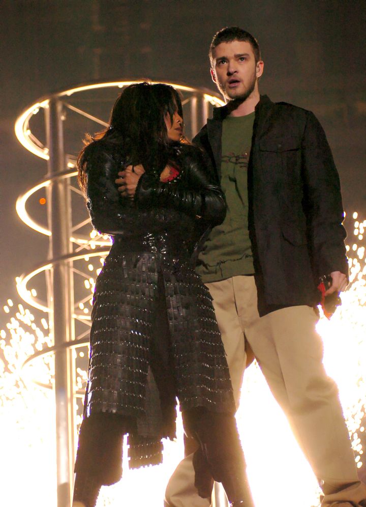 Janet Jackson and Justin Timberlake perform during the 2003 Super Bowl 