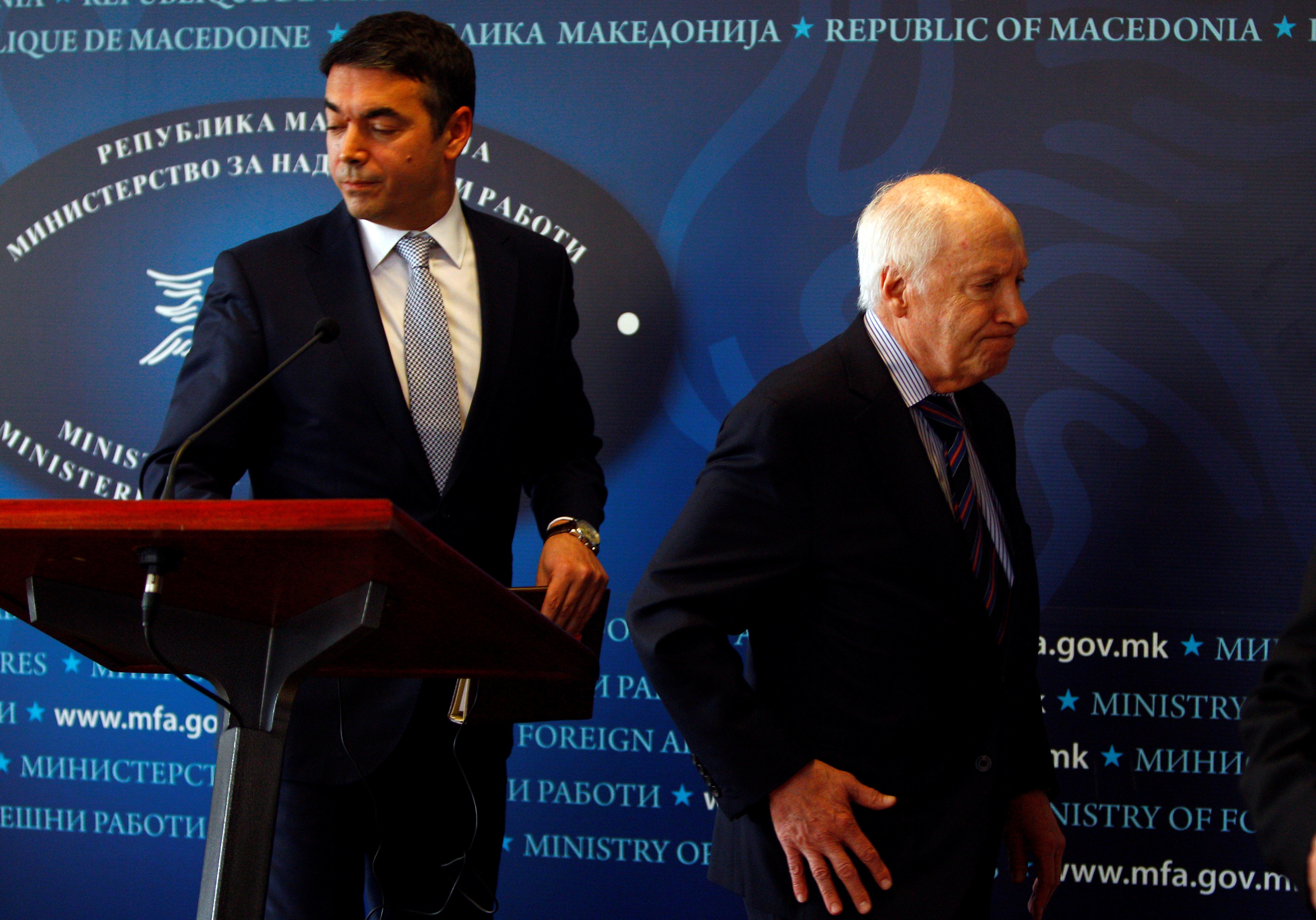 που χρονολογείται από ένα μερικώς κωφό πρόσωπο