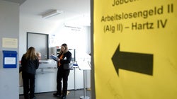"Die Arme-Leute-Krankheit": Wie eine Jobcenter-Mitarbeiterin mich demütigte, weil mein Kind krank ist