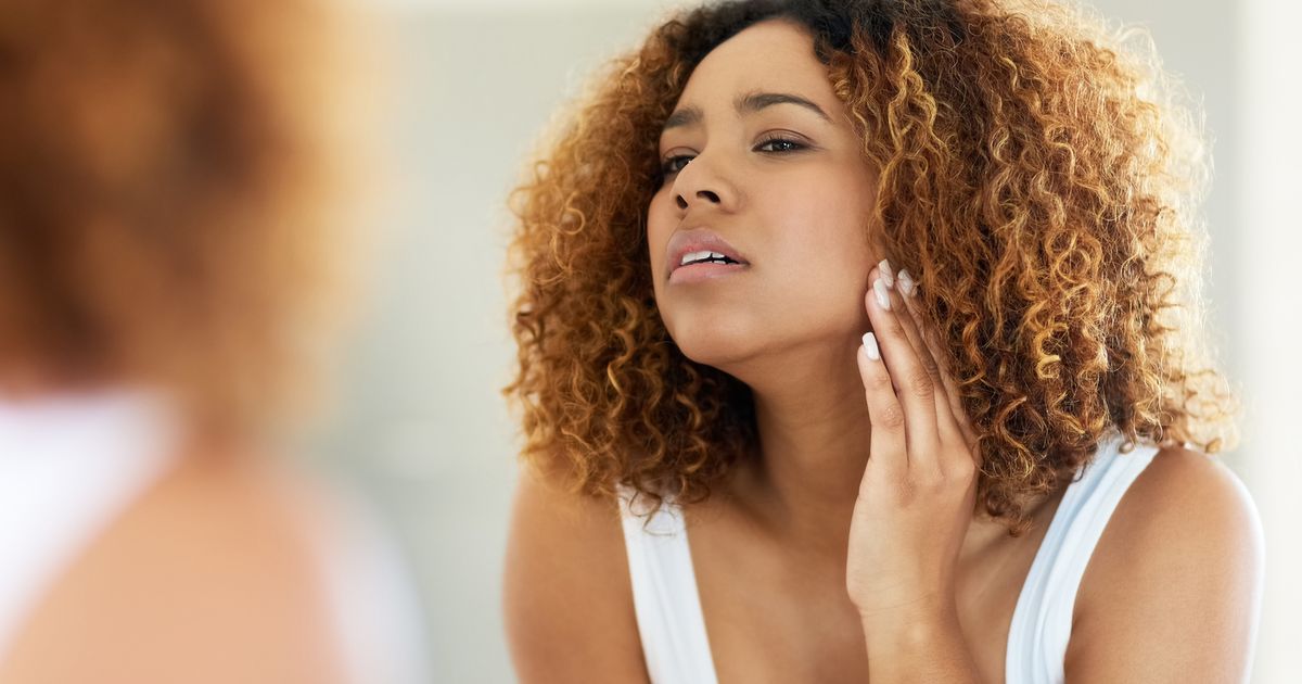 How To Soothe Irritated Skin According To Dermatologists Huffpost Life