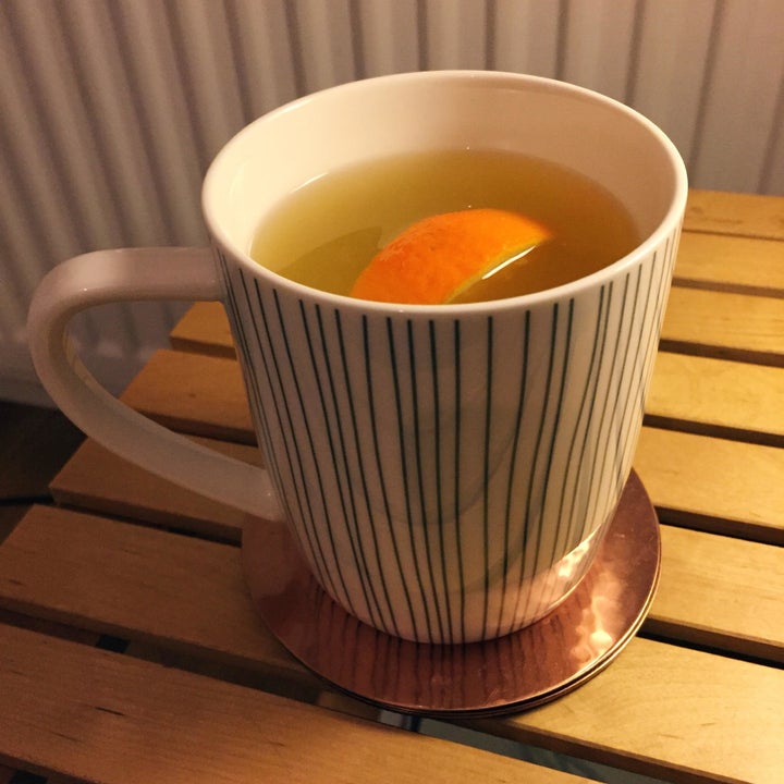 A shoddy attempt at a hot gin toddy.