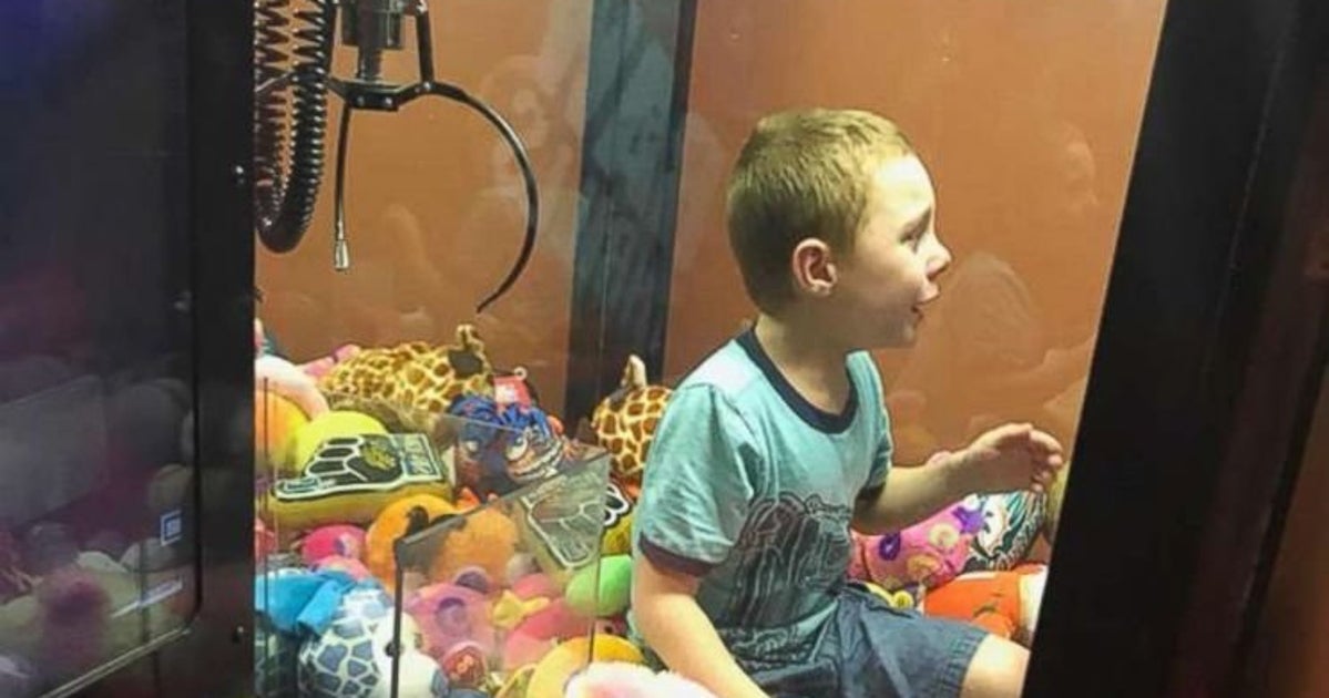Claw Machine Makes Florida Boy Its Next Victim | HuffPost Weird News
