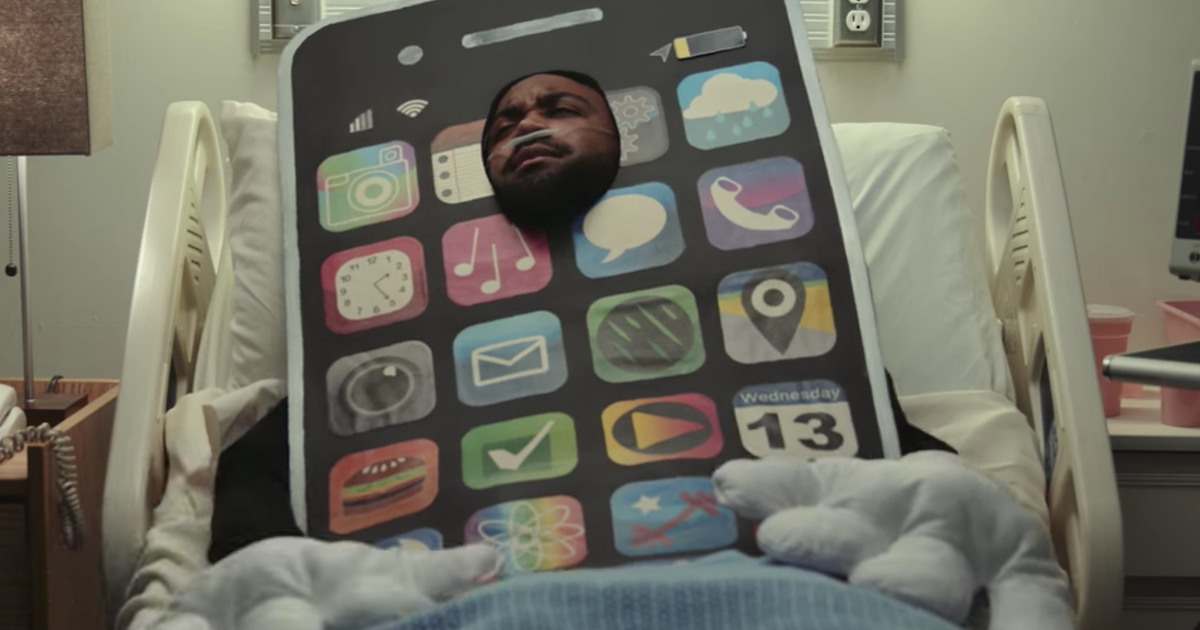 A Phone Dying Has Never Been This Heartbreaking Or Hilarious | HuffPost UK