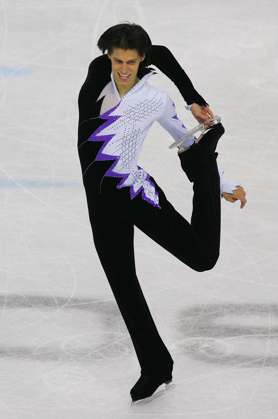 The Epic Evolution Of Men's Figure Skating Costumes Through The Years |  HuffPost Life