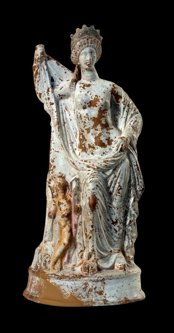 Πήλινο αγαλμάτιο της θεάς Αφροδίτης (2ος/1ος αι. π.Χ.). (Φωτογράφος Σ. Μαυρομμάτης)