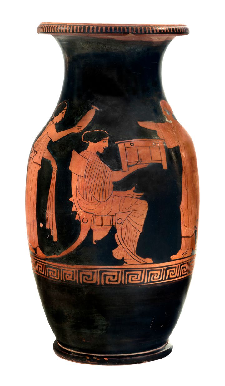 Ερυθρόμορφη όλπη από το Μόδι Λοκρίδας (440 π.Χ.). (Φωτογράφος Σ. Μαυρομμάτης)