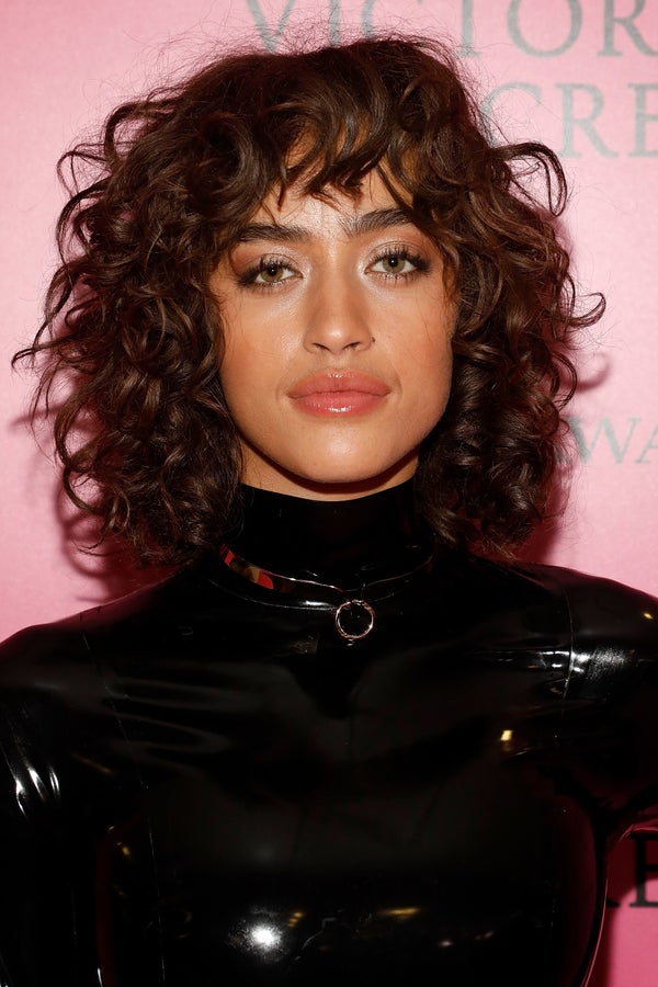 How To Get Bangs Like Selena Gomez Without Cutting Your How To Get Bangs Like Selena Gomez Without Cutting Your
