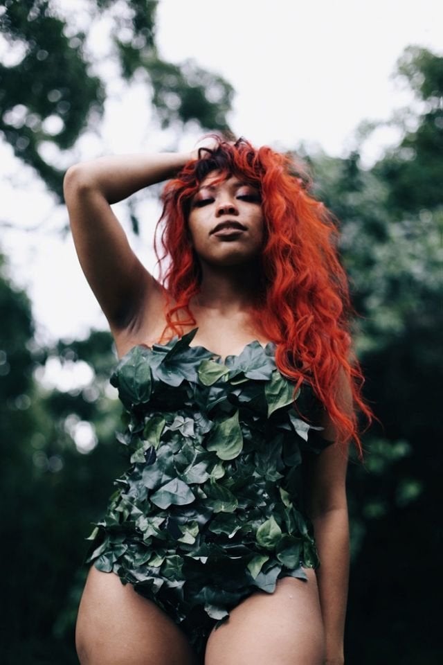 Kiera Please posing in character as her version of Poison Ivy.