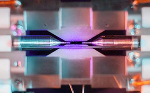 A close-up of David Nadlinger's photo of a strontium atom.