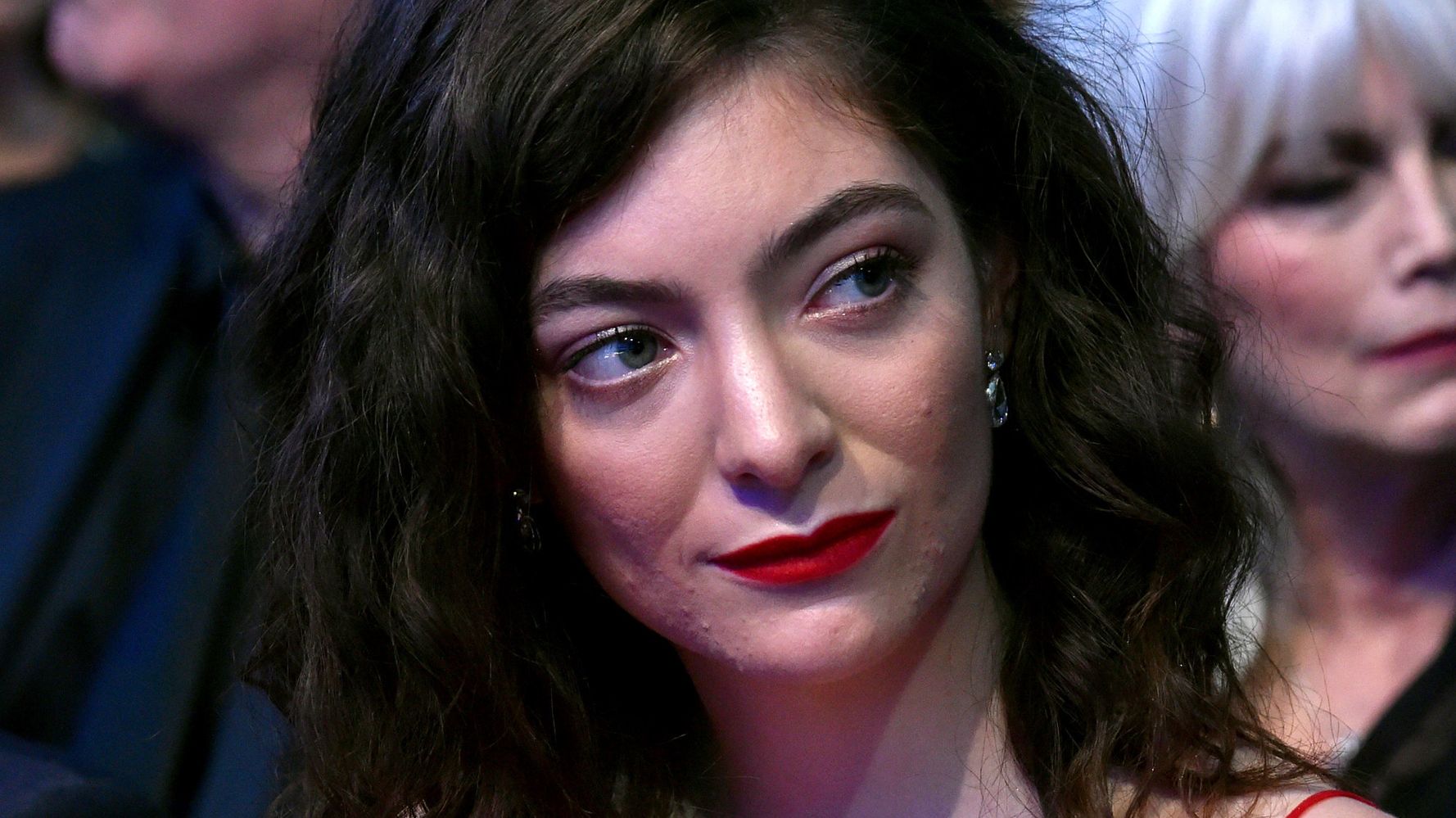 What Lorde And Other Adult Acne Sufferers Want You To Stop Saying ...