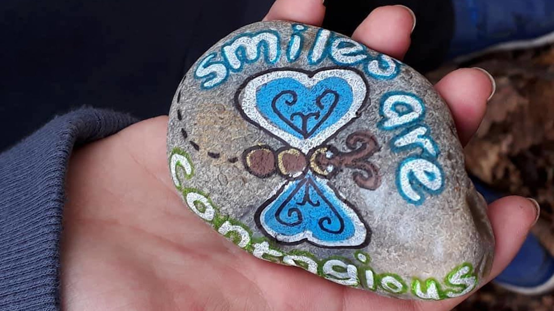 Families Are Penning Positive Messages On Rocks And Hiding Them All ...