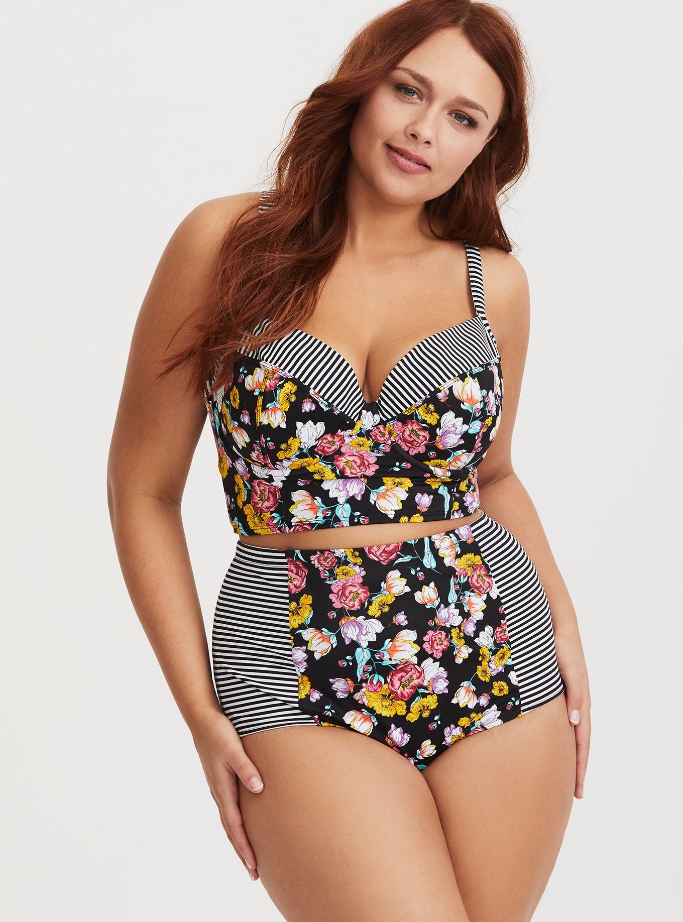 Plus-Size Swimsuits With Underwire 